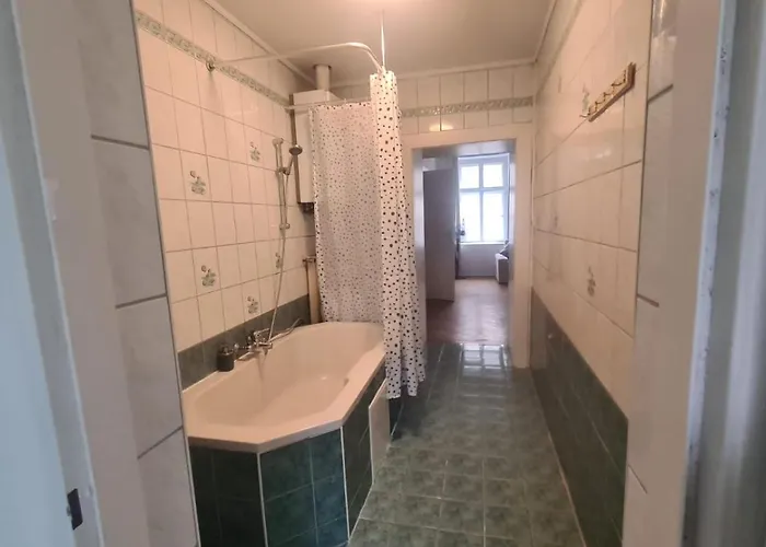 Stylish Multi Perfect For Group Appartement